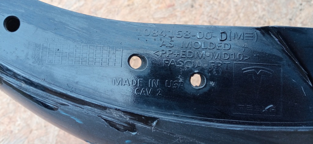 Tesla model 3 m3 17- бампер перед передний pdc наклейка 1084168-00-d с Разборки