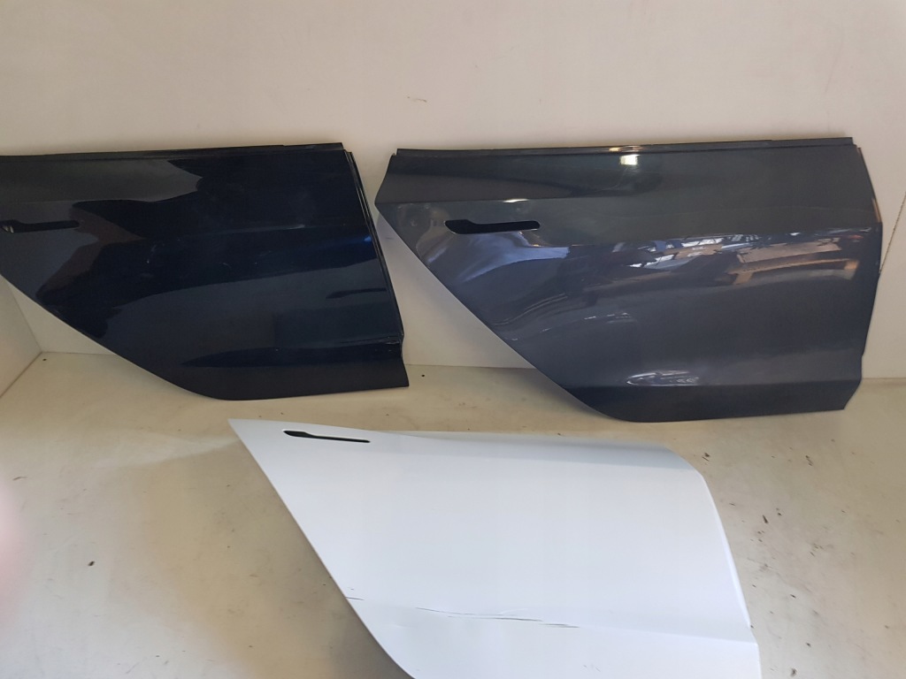 фото №1, Tesla 3 двері праве задня задні