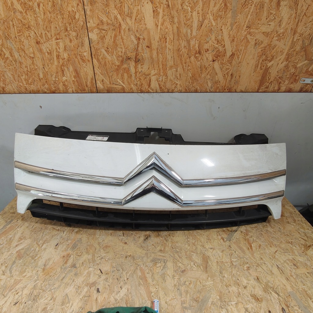 фото №1, Решётка радиатора решётка радиатора перед citroen jumpy ii 1497645077