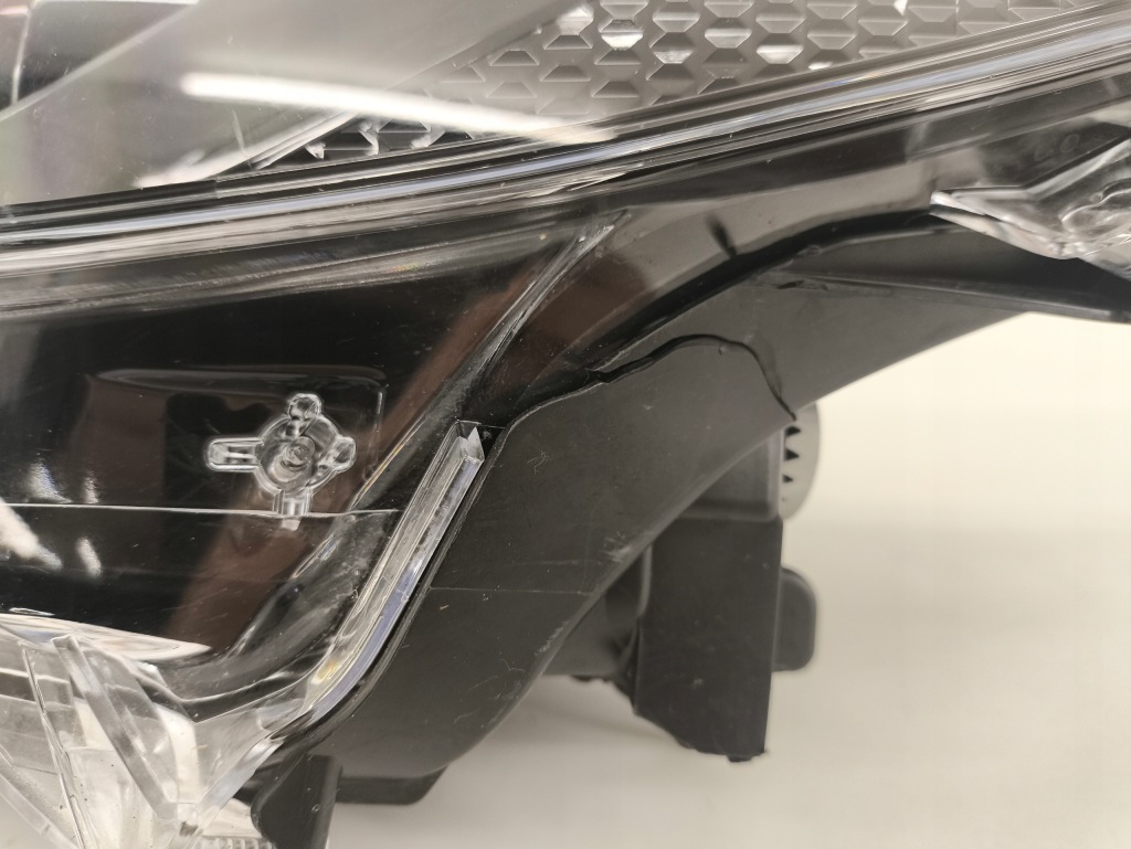 Фара левый перед full led toyota corolla cross Цена