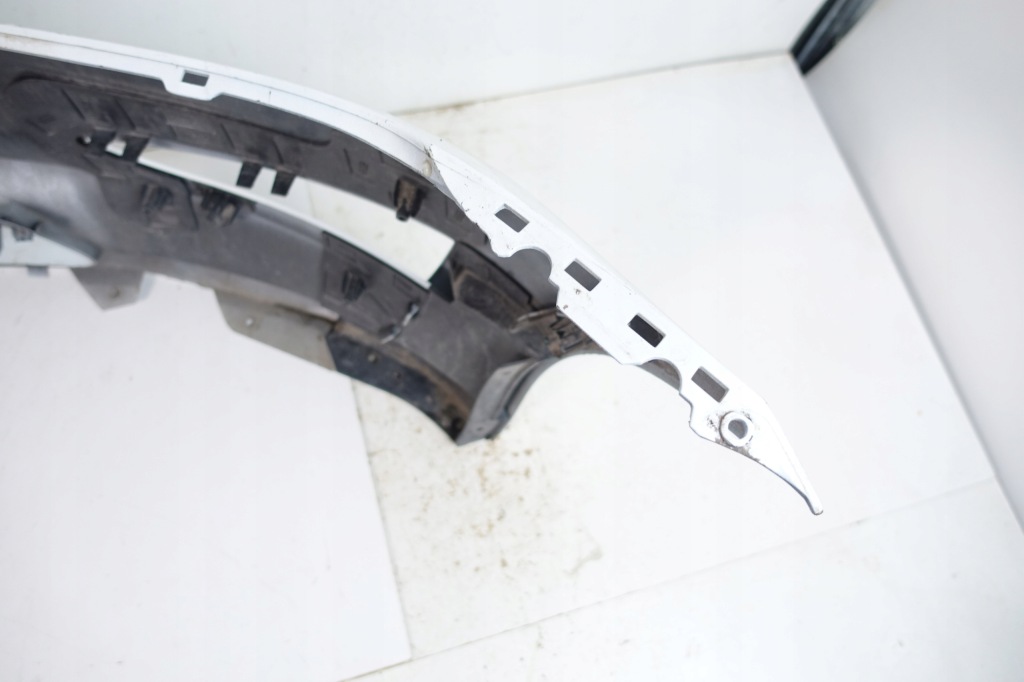 Tesla model 3 бампер перед передний 2017- 1084168-00-d Оригинал