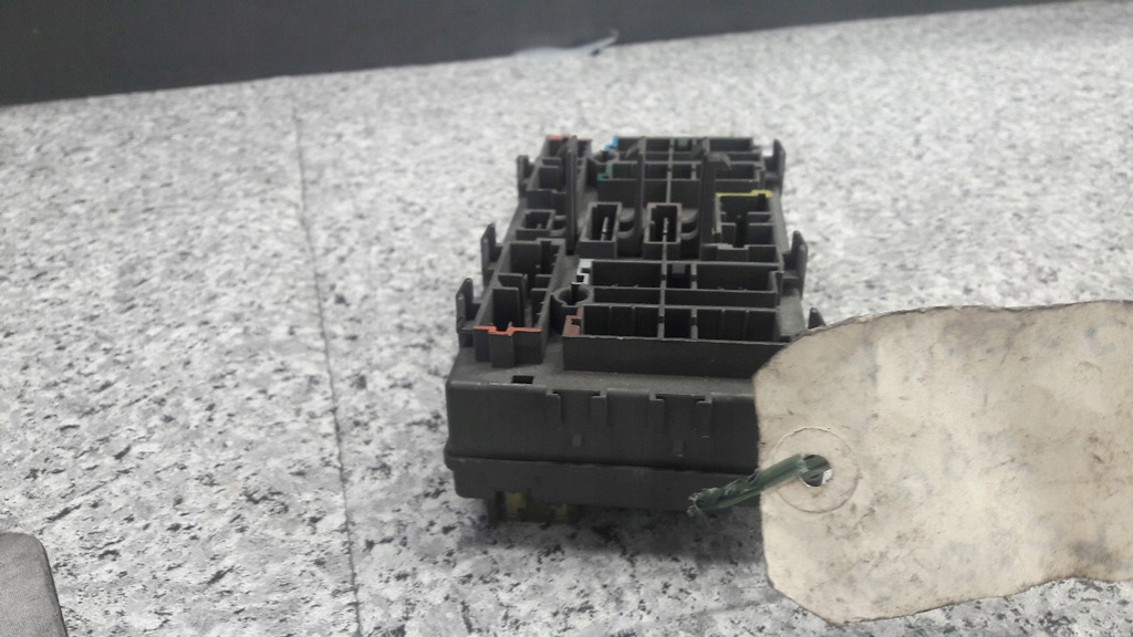 фото №9, 9450536980 коробка предохранителей peugeot 405