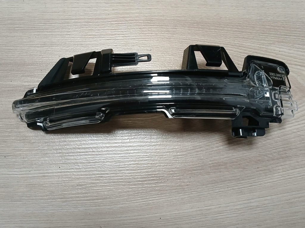 фото №1, Polestar 2 поворотник led правого дзеркало оригінальний номер