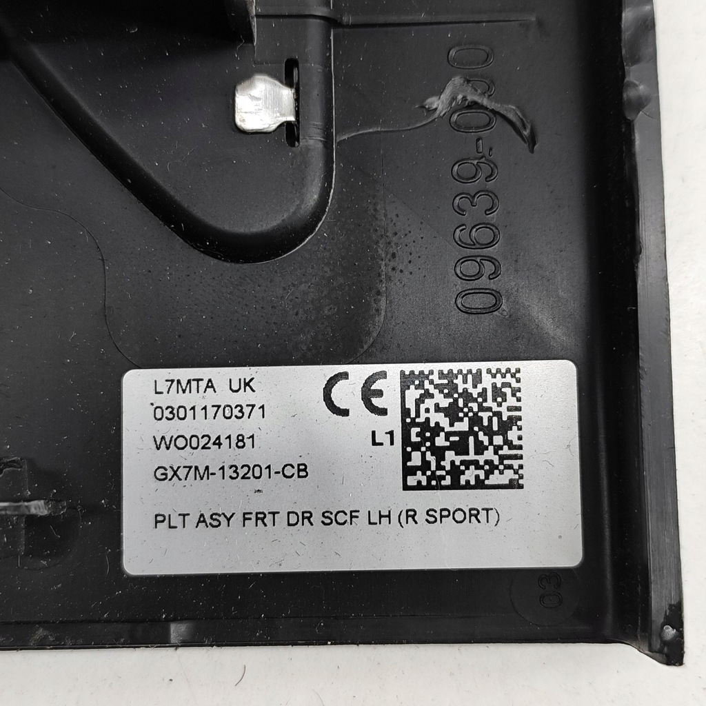 фото №7, Jaguar xe 2017 ліва сторона молдинг поріг передня