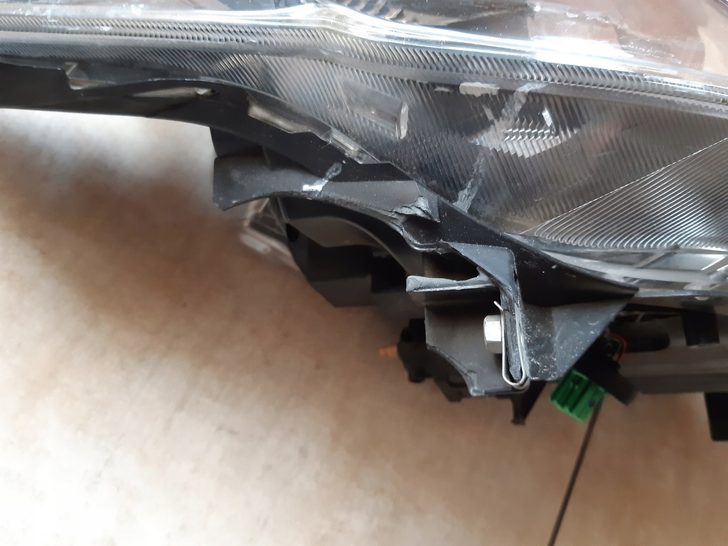 фото №7, Правая лампа - перед - ксенон - mazda 5 - 05-10