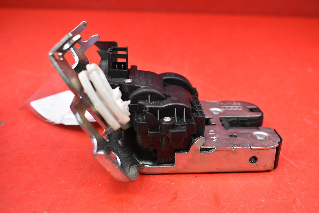 фото №6, Замок кришки задня багажника 8r0827505a skoda rapid 5d hb 12-17