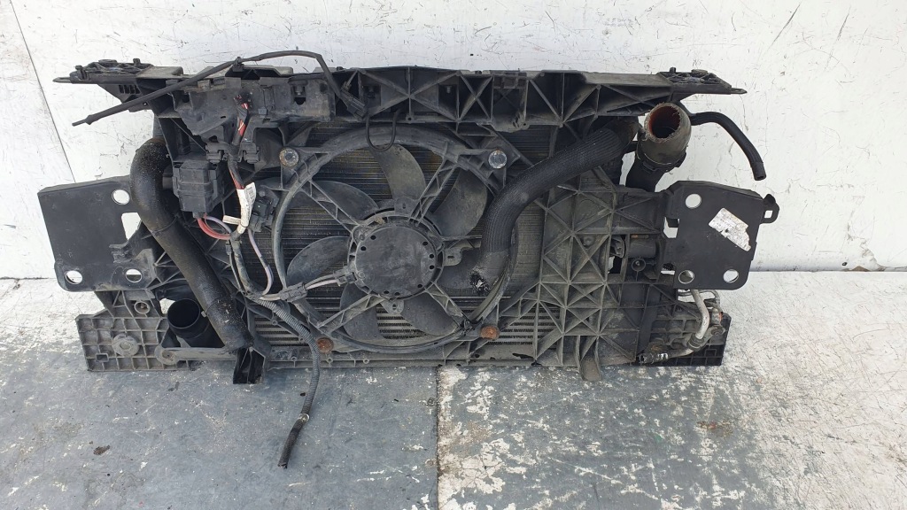 Renault megane iii 3 1.6 dci ремінь передній підсилювач радіатор Недорого