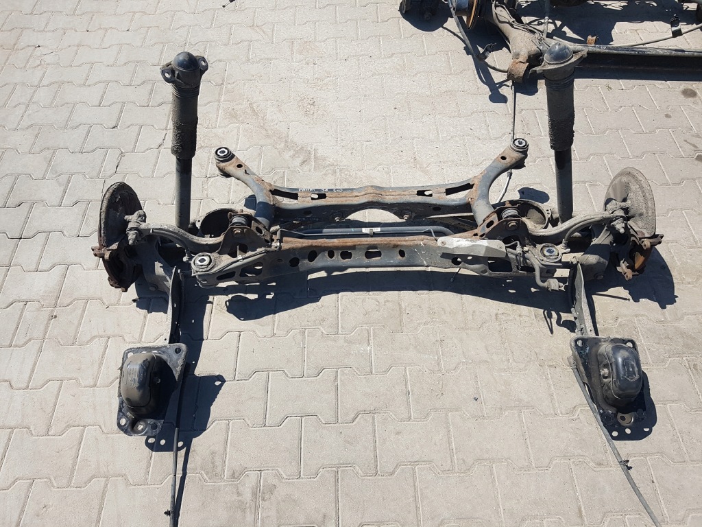 фото №4, Vw passat b8 14r- балка підвіска задня