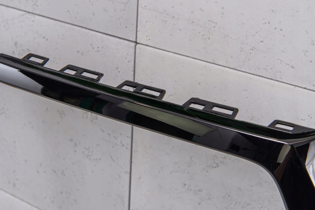 фото №12, Audi q7 sq7 4m 15-20 przed faceliftingiem czarna рамка решітка 4m0853651b