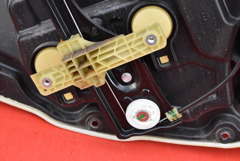 фото №8, Підйомник скло правий перед eu jeep cherokee v kl