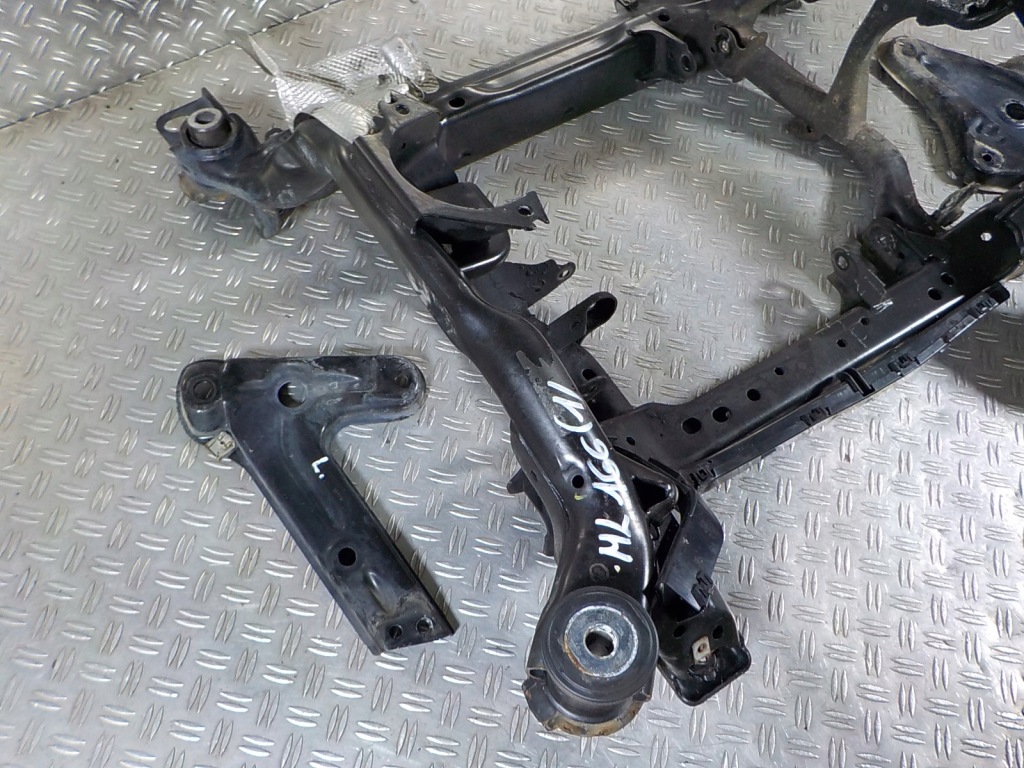 Mercedes ml166 11-15 підрамник підрамник підрамник 4 matic 350 в Україні