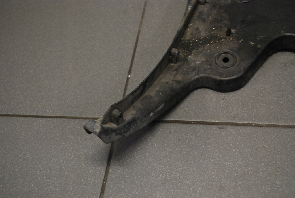 фото №8, Напрямна бампера правий задня audi a6 c6 4f5807454