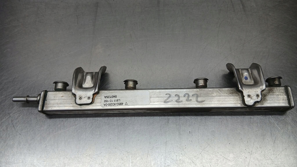 фото №1, Молдинг упорскування ford focus mk2 2.0b 04-08r 4m5g-9d280-da