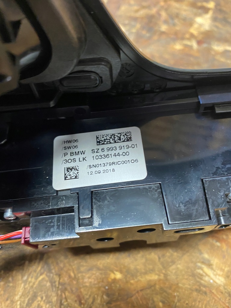 фото №8, Bmw g30 панель защита консоли средняя 6993919