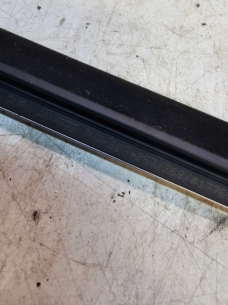 фото №5, Молдинг крыла правый задняя audi a3 8v cabrio 8v7853268