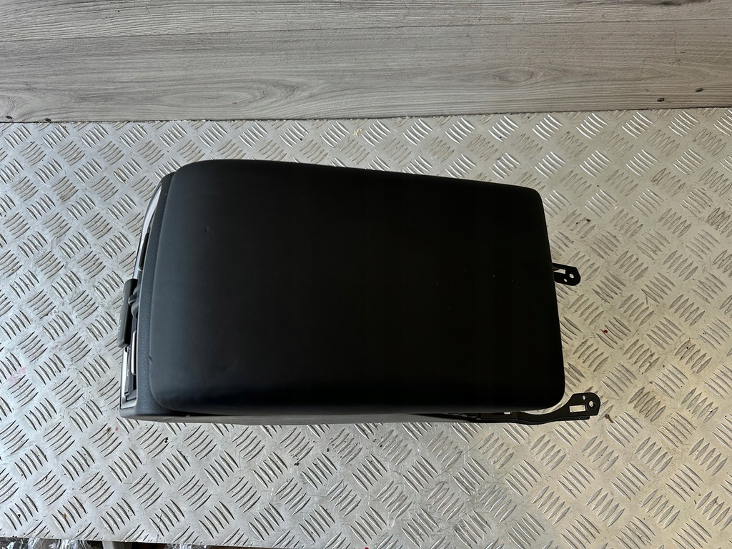 фото №6, Subaru forester v 19- туннель средний подлокотник панель воздуховод