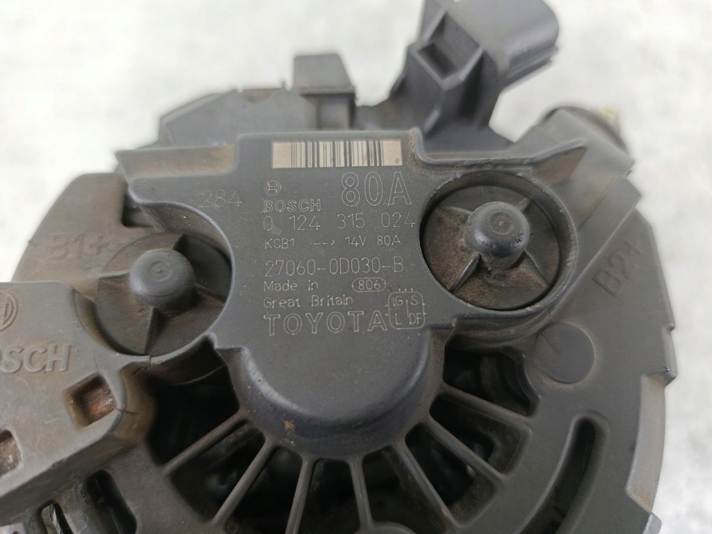 Генератор toyota corolla ix e12 27060-0d030-b 0124315024 bosch 1.4 vvt-i с Разборки
