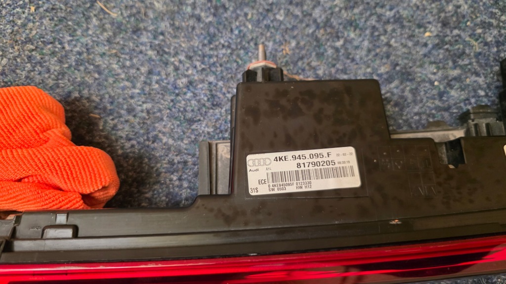 фото №6, Лампа задня задня кришки накладка audi e-tron e-tron sportback 4ke945095f