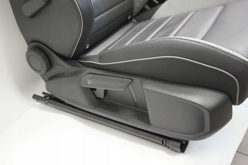 фото №13, Сиденья заднее сиденье обшивки vw golf viii 8 gti gtd hb