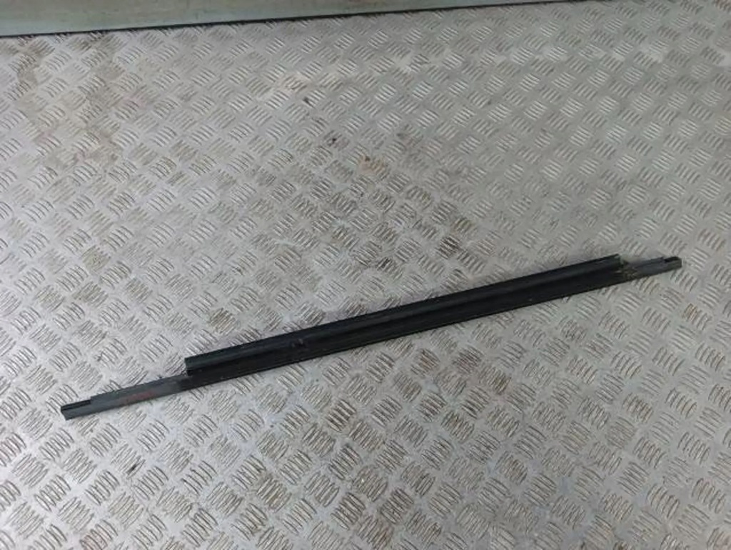 фото №10, M25 audi q5 8r 08-16 хром молдинг ущільнювач правий задня 8r0853764f