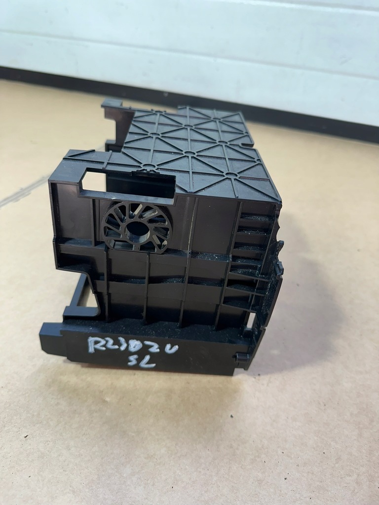 фото №8, Кронштейн радио, каркас радио, рамка mercedes sl r230, w230 zu