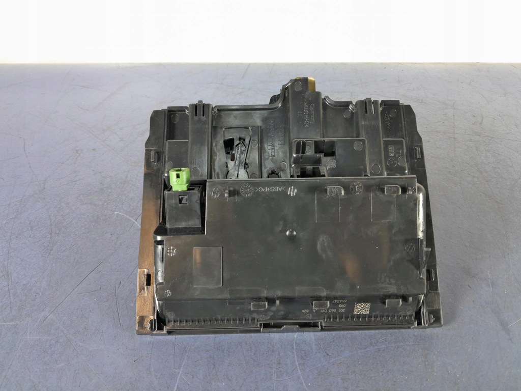 фото №4, Vw arteon бардачок пепельница r-line 3g1863071a