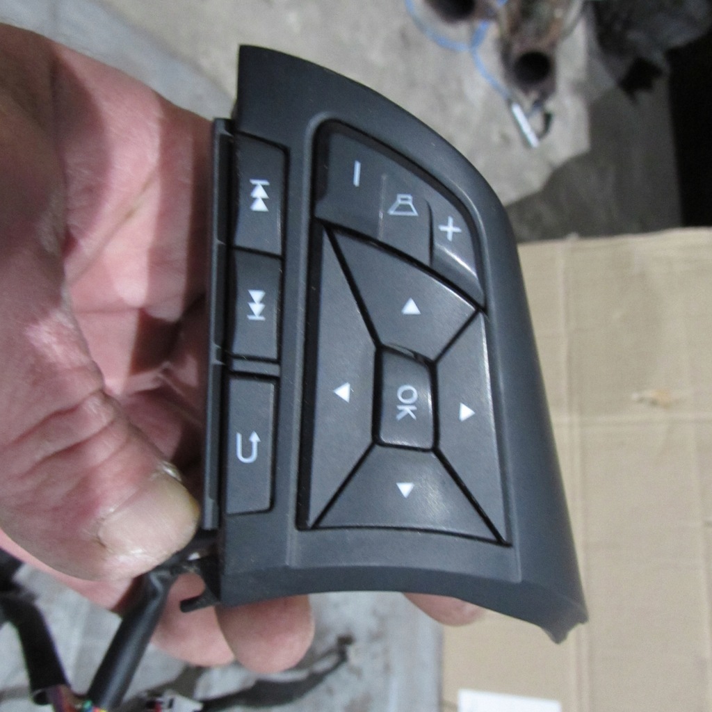 фото №5, Кнопки багатофункціональний керма nissan leaf ii