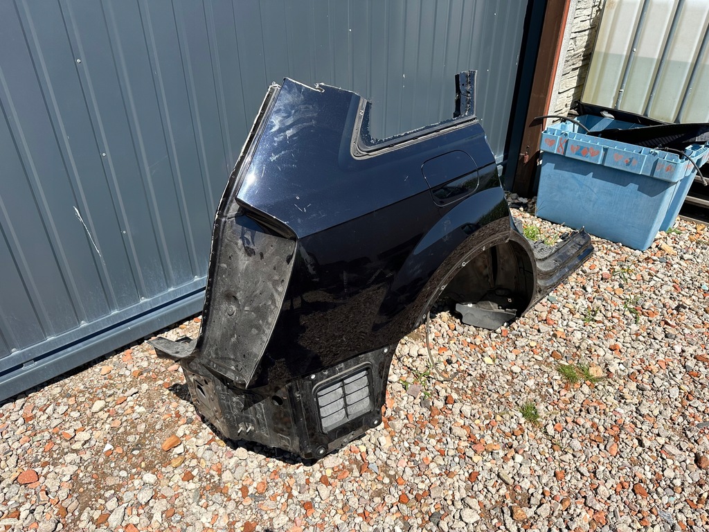 фото №1, Audi q7 4m чверть крила правий задня 4m0