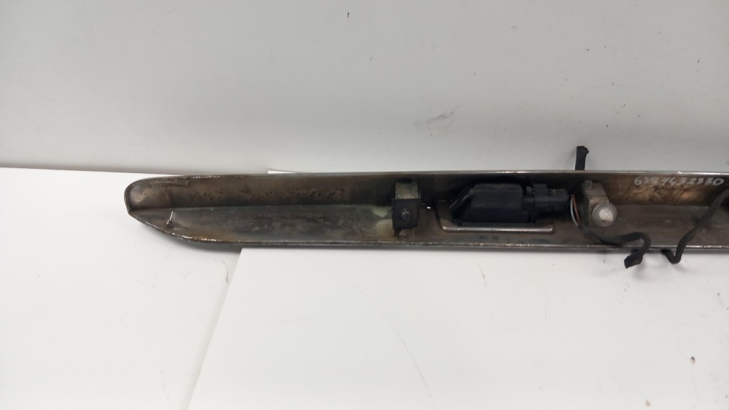 фото №6, Mercedes viano w639 van накладка крышки задняя хром a6399432330