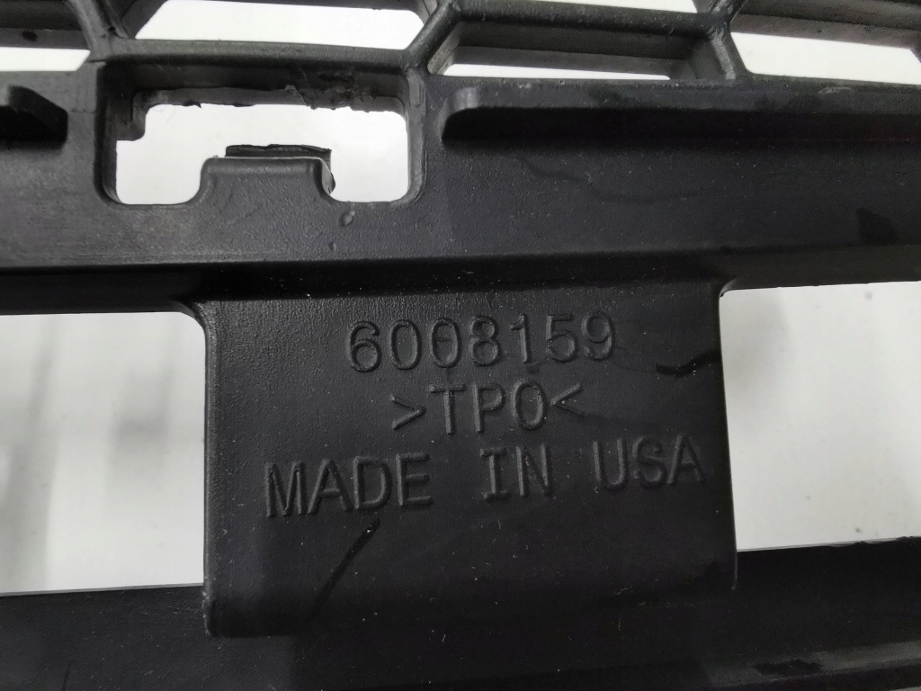 Решітка середня tesla s 65. Доставка