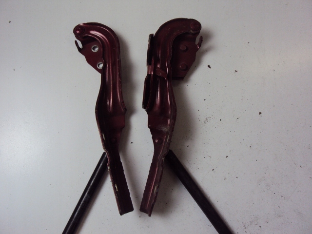 фото №3, Петли капот alfa romeo giulietta 2010-