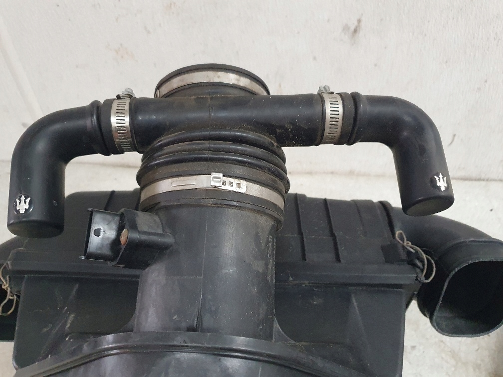 Maserati quattroporte v m139 2004-11 корпус фільтра повітря комплектна в Україні