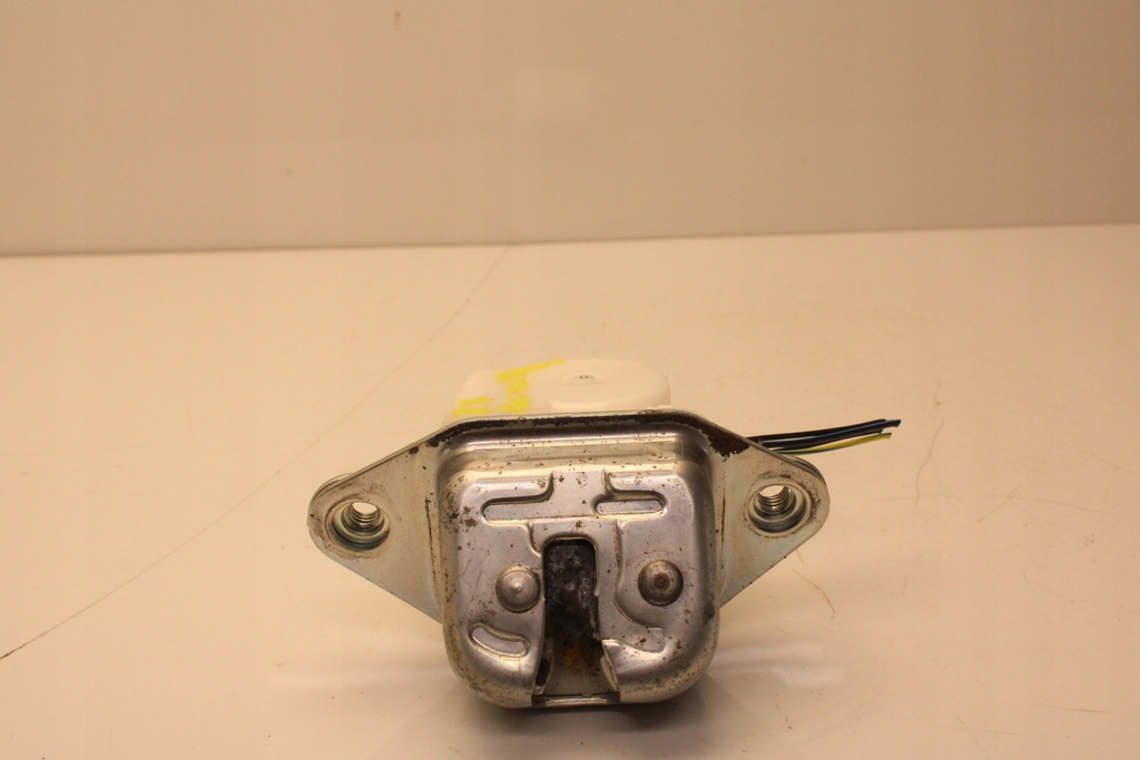 фото №1, Subaru outback iv 09r- замок крышки багажника задняя задний