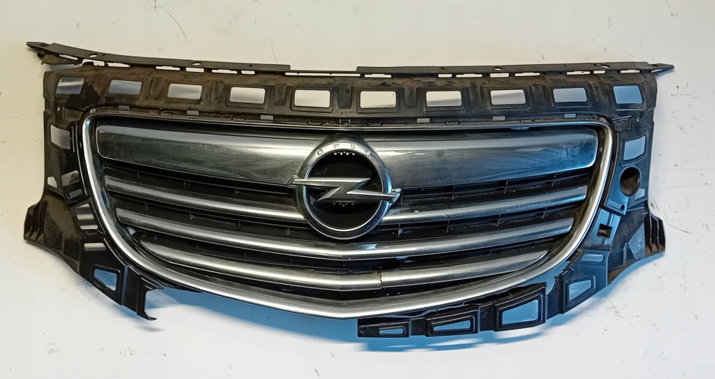 Купити Решітка радіатора хром opel insignia a 13282567
