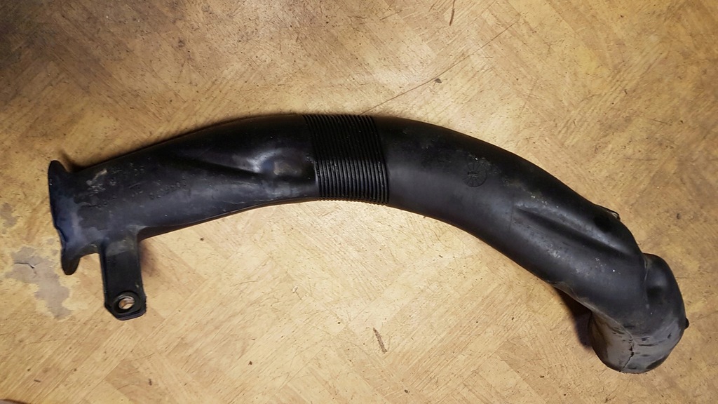 фото №1, Opel omega b 2.0 труба воздухозаборник воздуха 90448353