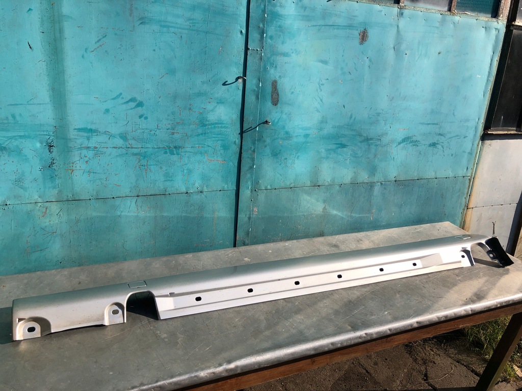 фото №1, Mercedes w220 левая молдинг порог накладка 744