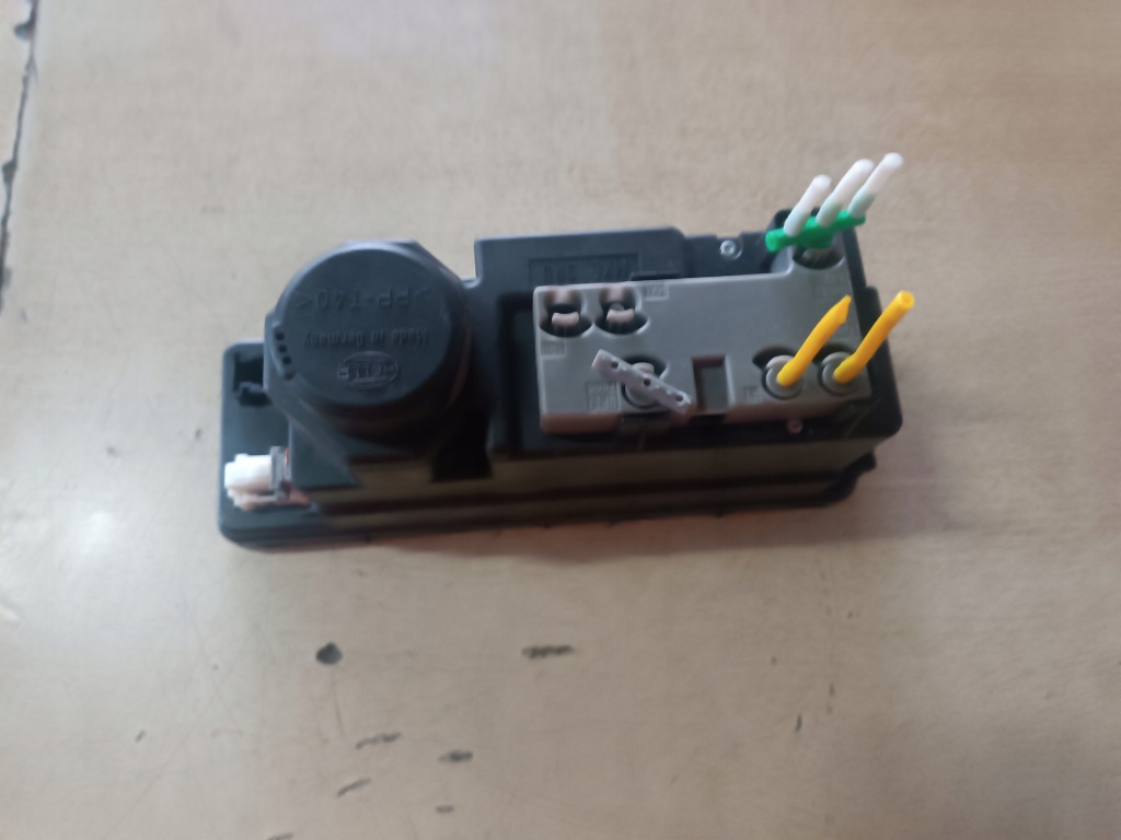 фото №1, Mercedes w202 помпа замка центрального 2088001248