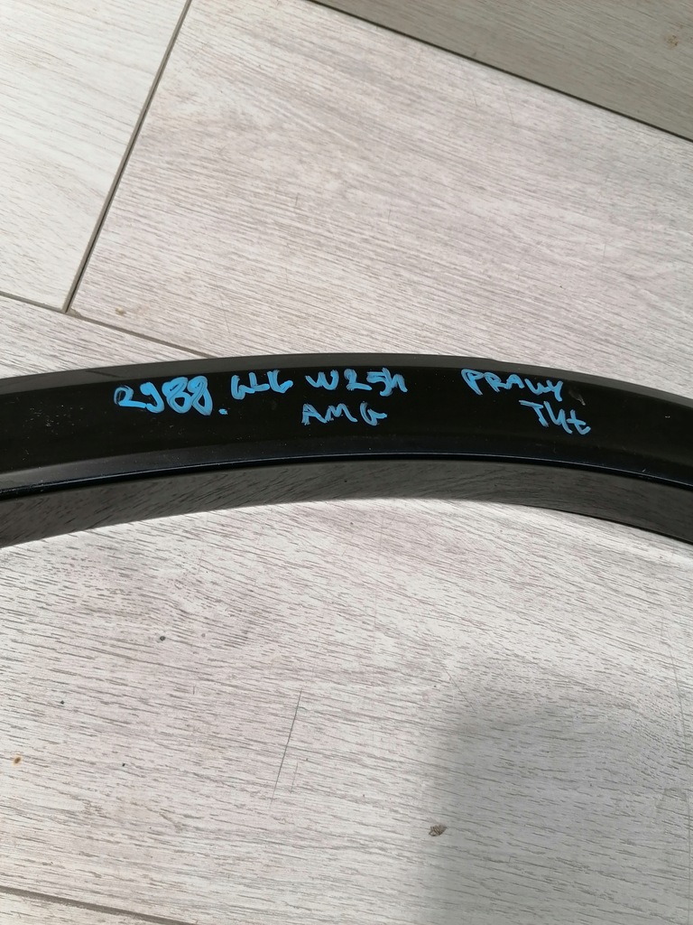 фото №12, Glc w254 amg молдинг крила правий задня a2548806002