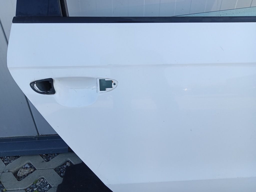 фото №7, Дверь правый задняя белый vw passat b7 kombi lb9a