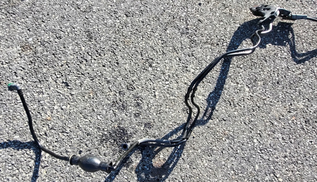 фото №3, Шланг топливный пабтрубок  трубки renault laguna iii 2.0 dci оригинальный номер eu