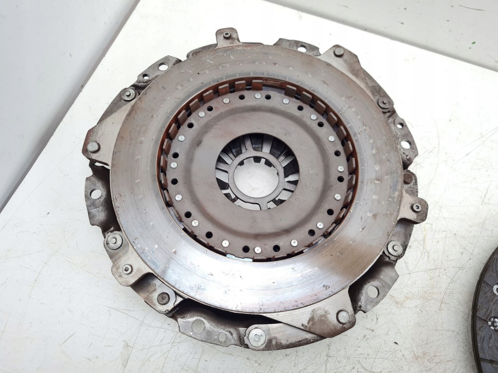 фото №10, 2008 mercedes-benz c w204 комплект зчеплення 323078510