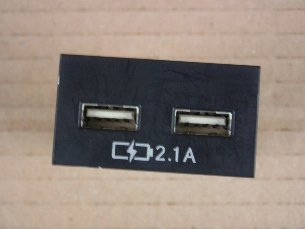 фото №1, Lexus nx rx es роз'єм usb зарядний пристрій