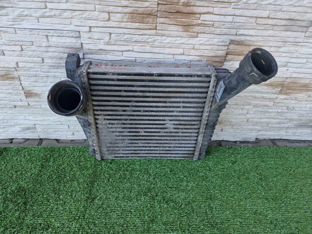 фото №1, Радіатор повітря audi q7 7l6145804 3.0 d