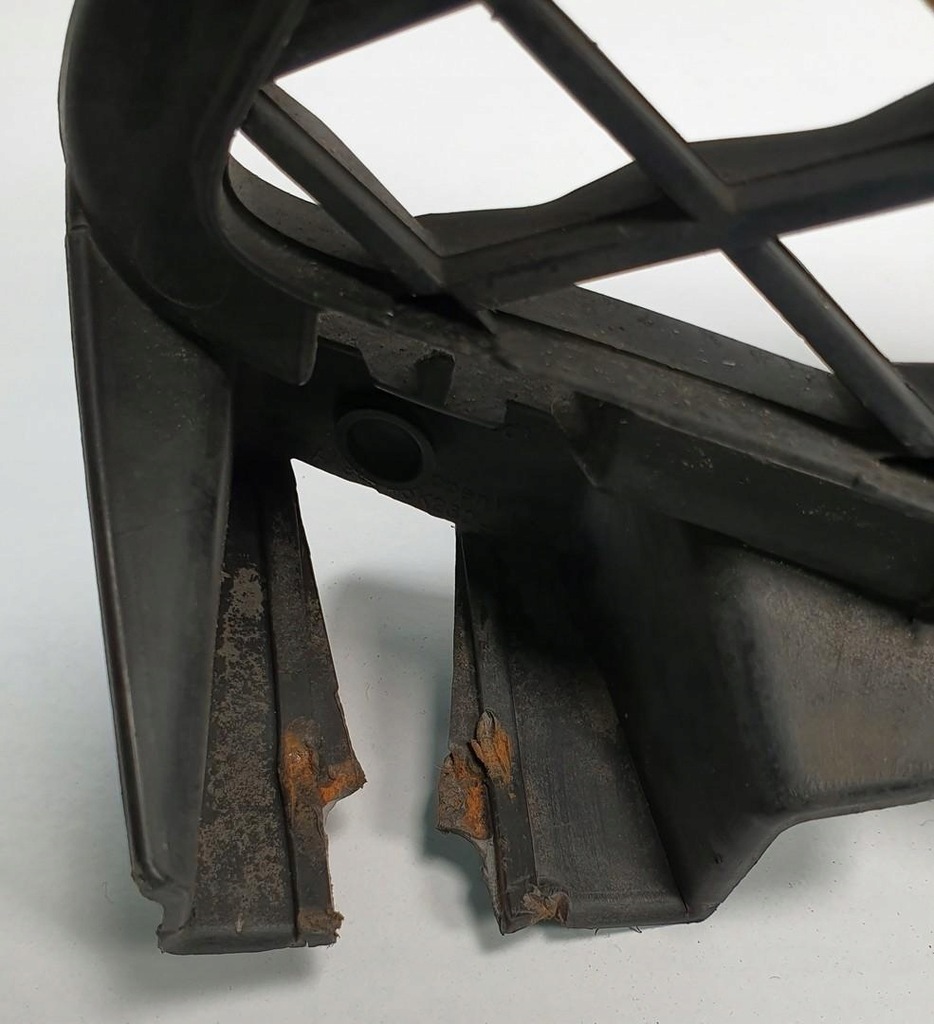 фото №6, Решётка бампера перед правый перед jaguar xj x351 aw93-15k232-ab