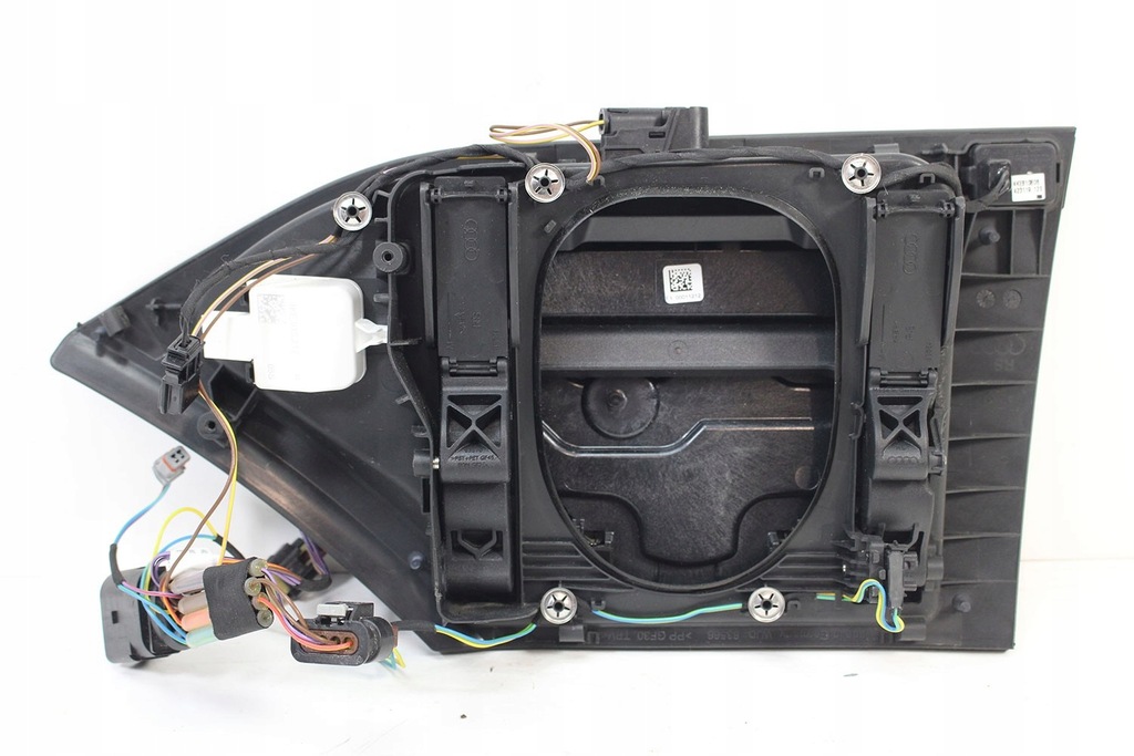 фото №9, Audi e-tron крышка разъём разъём зарядки 4ke810002 4ke810394 4ke810806