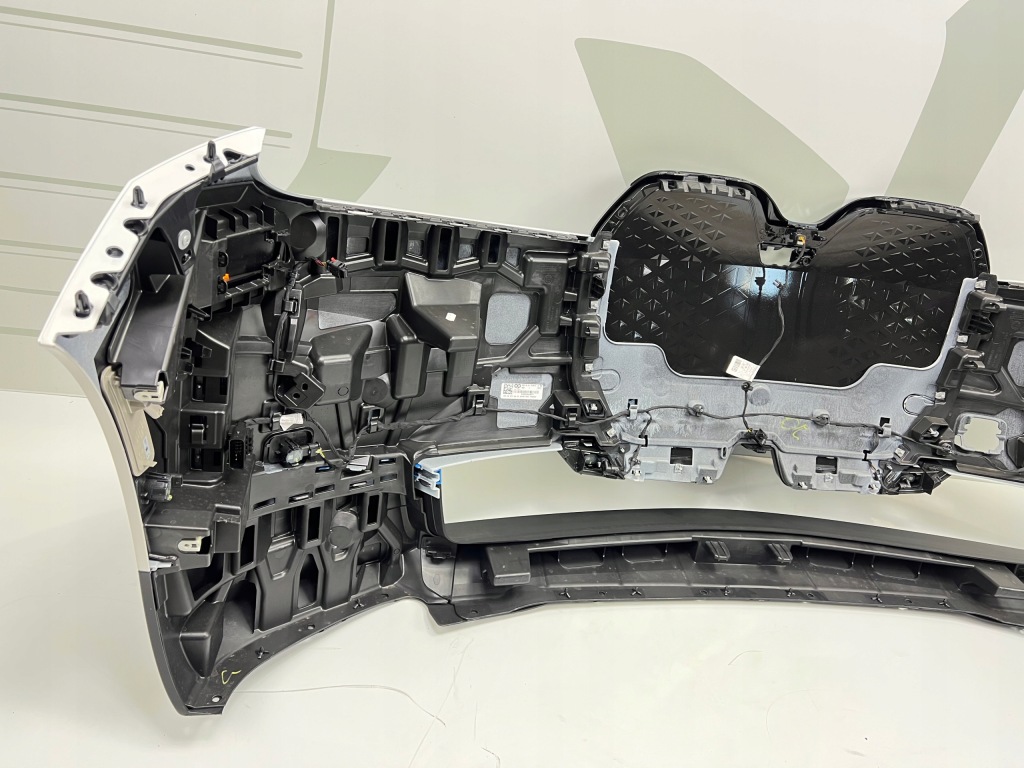 фото №8, Бампер передний bmw ix i20 6x pdc a96 mineral weiss