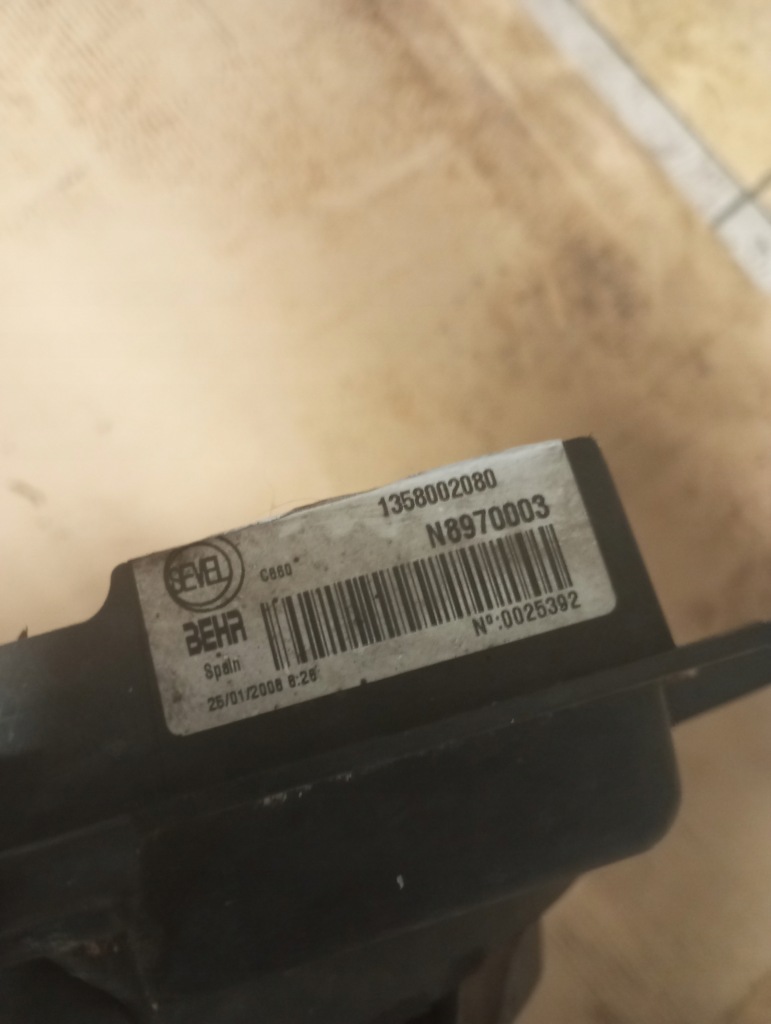 Peugeot boxer 2.2hdi комплект радіатор 1358002080 в Україні