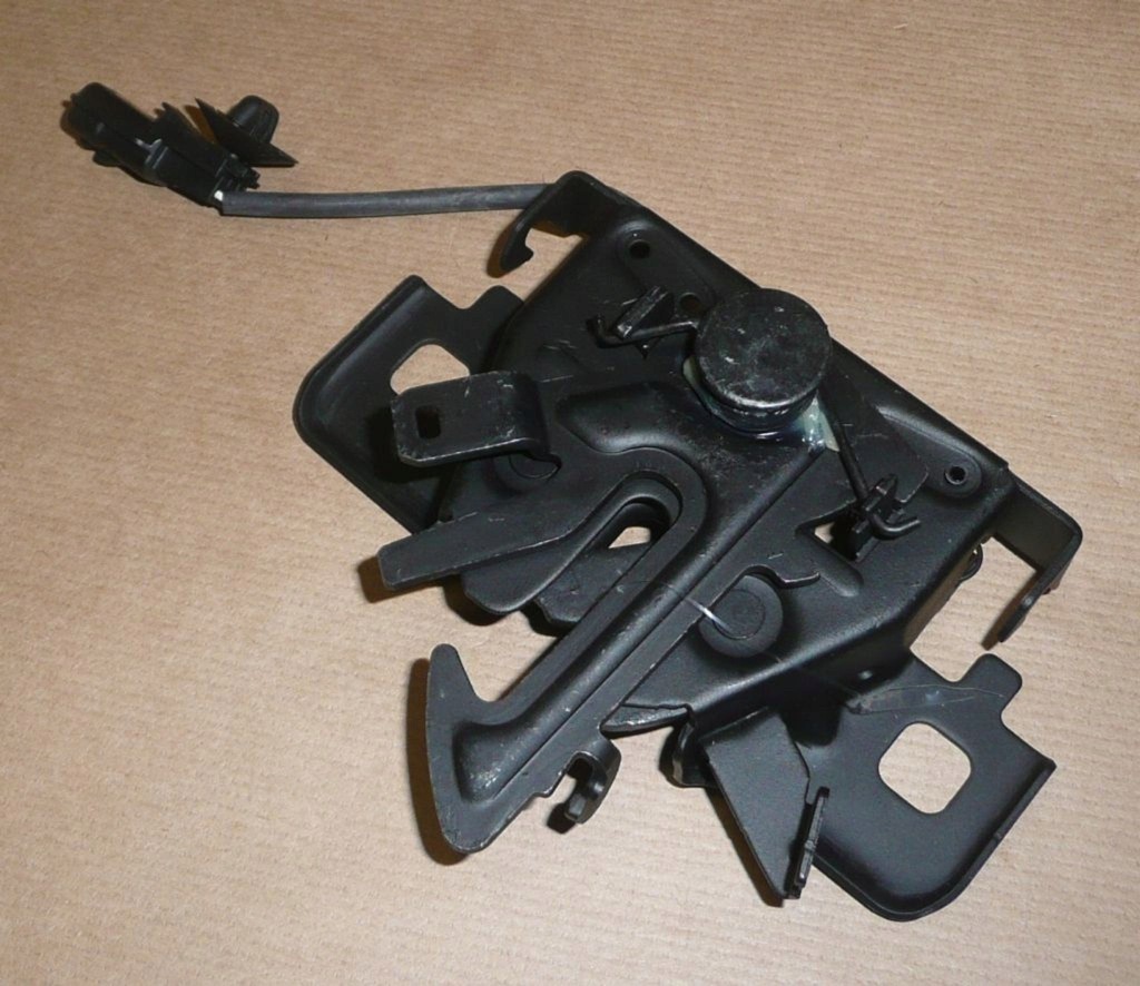 фото №4, Замок капот r captur, clio iv,trafic iii 656011705r af