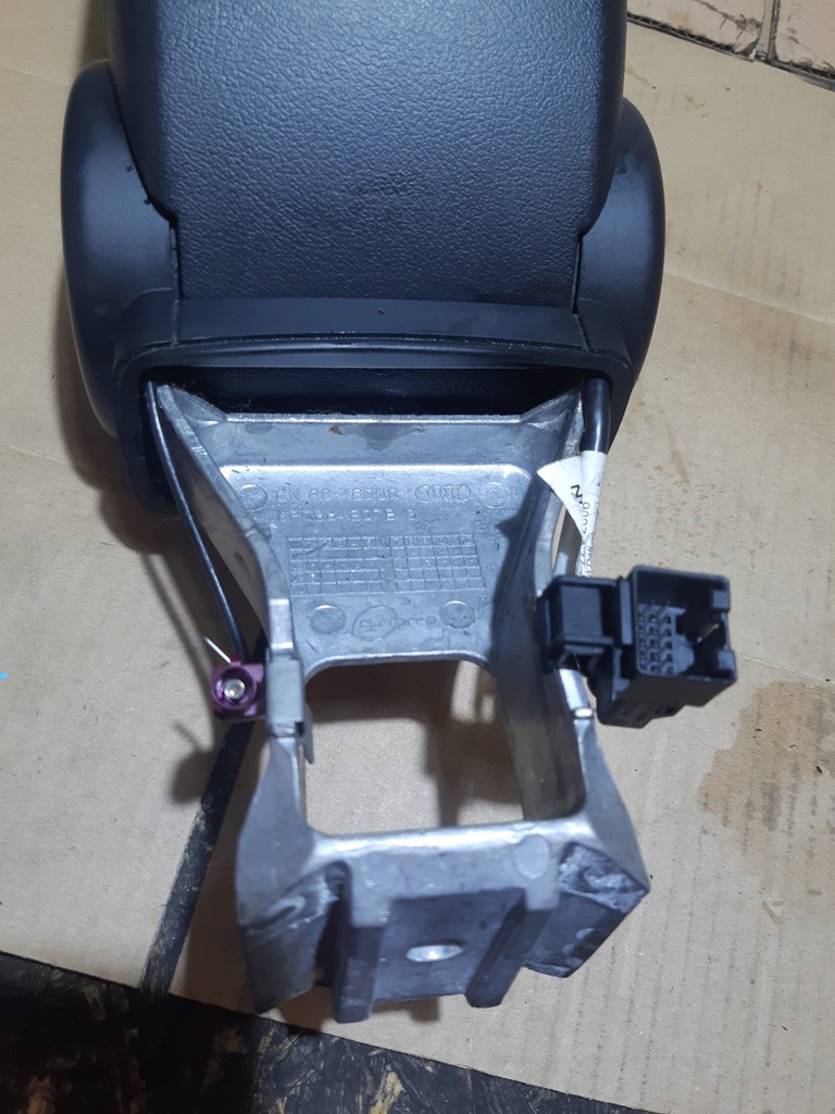 фото №9, Audi a3 8p lift подлокотник средний материал 8p0864207e