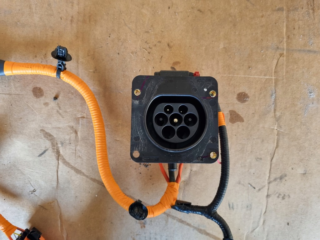 фото №8, Гибрид разъём крыло ford оригинальный номер lx6814b308cg